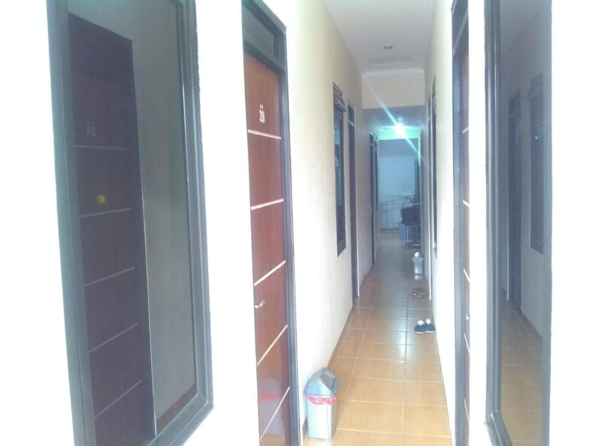 Danyshom Cikarang Exterior photo